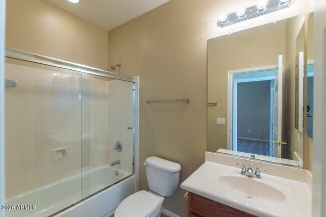 Building Photo - 44023 W Bailey Dr