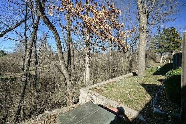 Building Photo - 3 Bedroom Manchester Condo