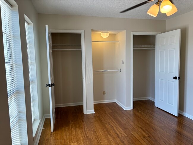 Building Photo - 4513 Tabony St