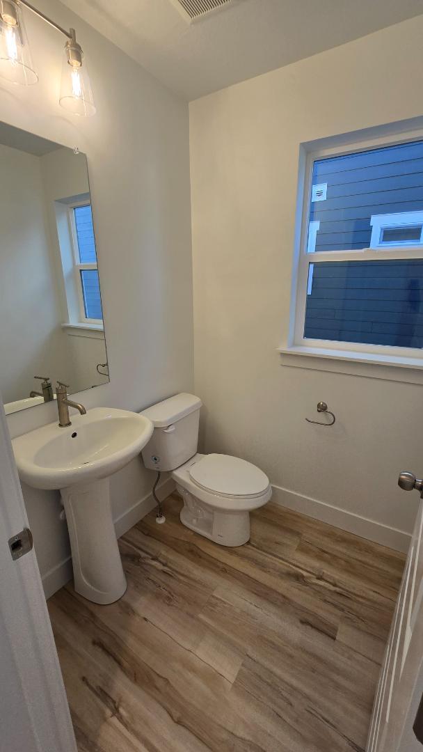 Building Photo - 1005 N 3620 W