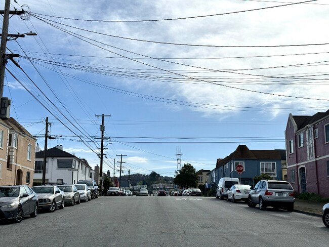 Building Photo - 2626 Moraga St