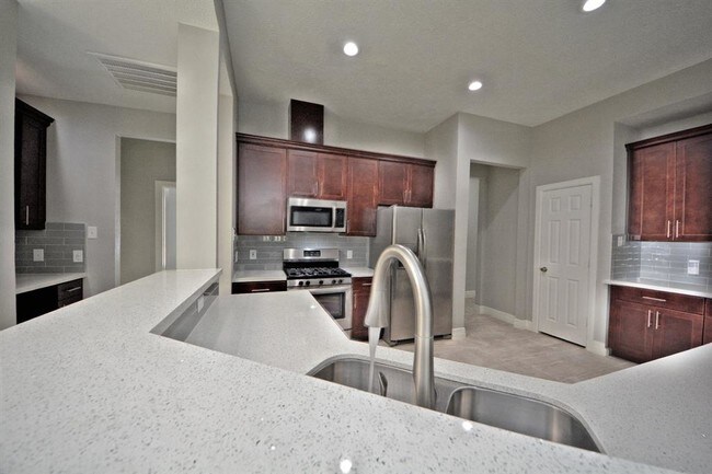 Building Photo - 21015 Eagle Bend