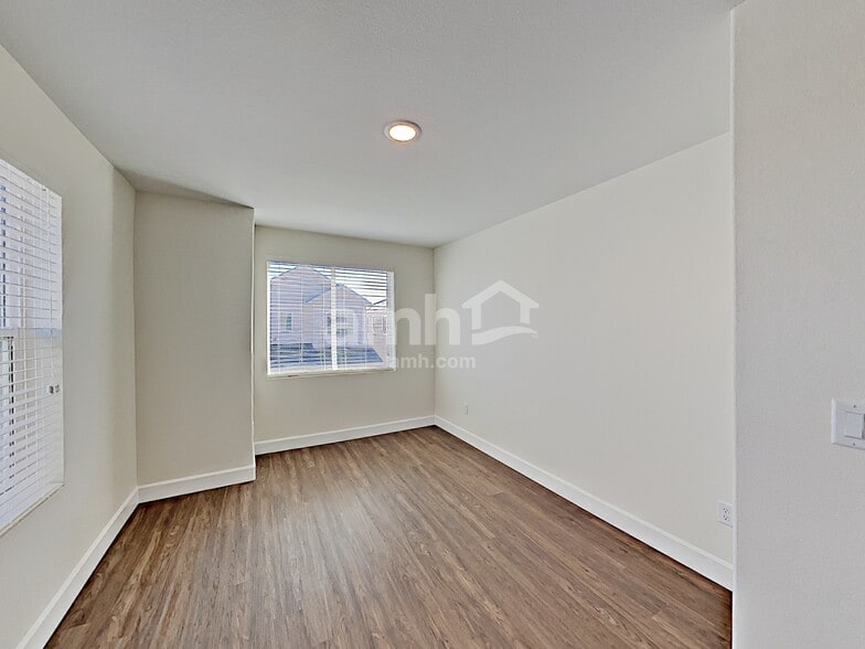 Building Photo - 4419 Crestone Peak St
