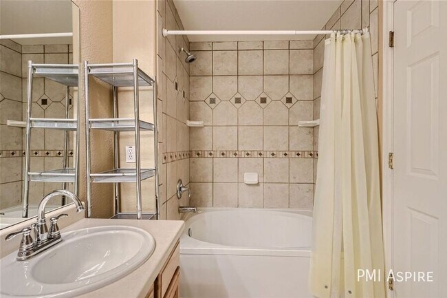 Building Photo - Beautiful 4-Bedroom Home with Garage & Fenced Yard