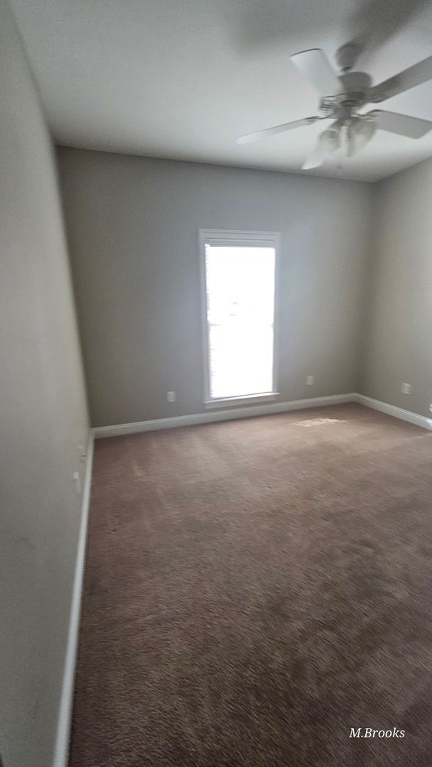 Building Photo - Beautiful 3/2 located in Valdosta
