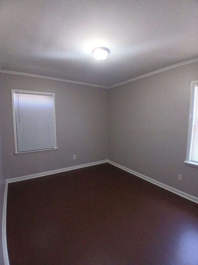 Building Photo - Charming Newly Renovated Home In East Memphis 3 Bed 1 Bath