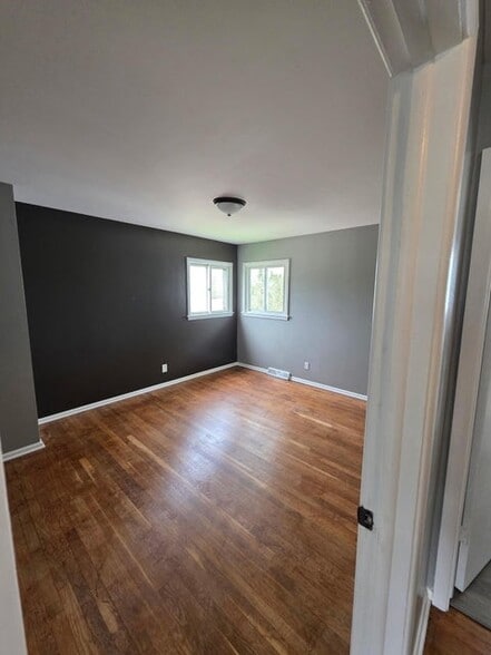 Building Photo - 8594 W Villard Ave