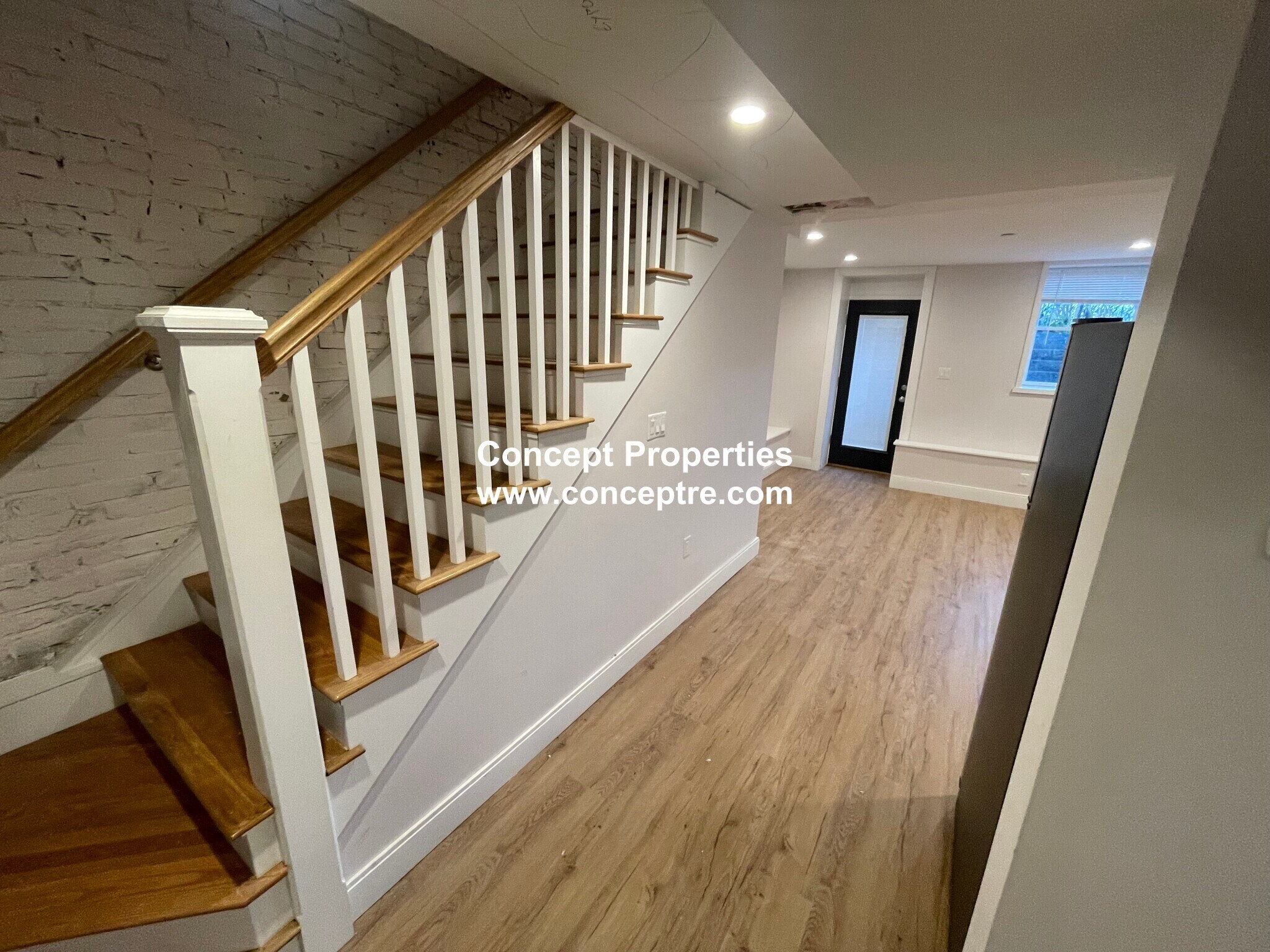 Building Photo - 11 Highland Park Ave