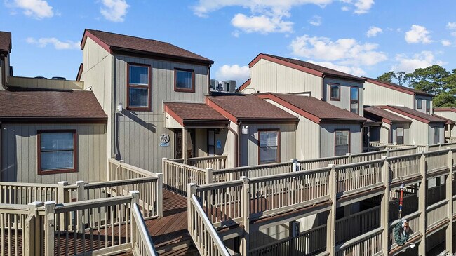 Building Photo - 501 Maison Dr