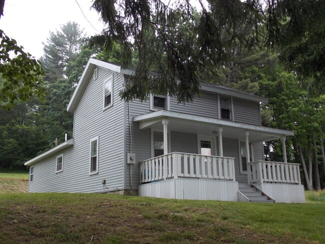 Building Photo - 236 Beartown Rd