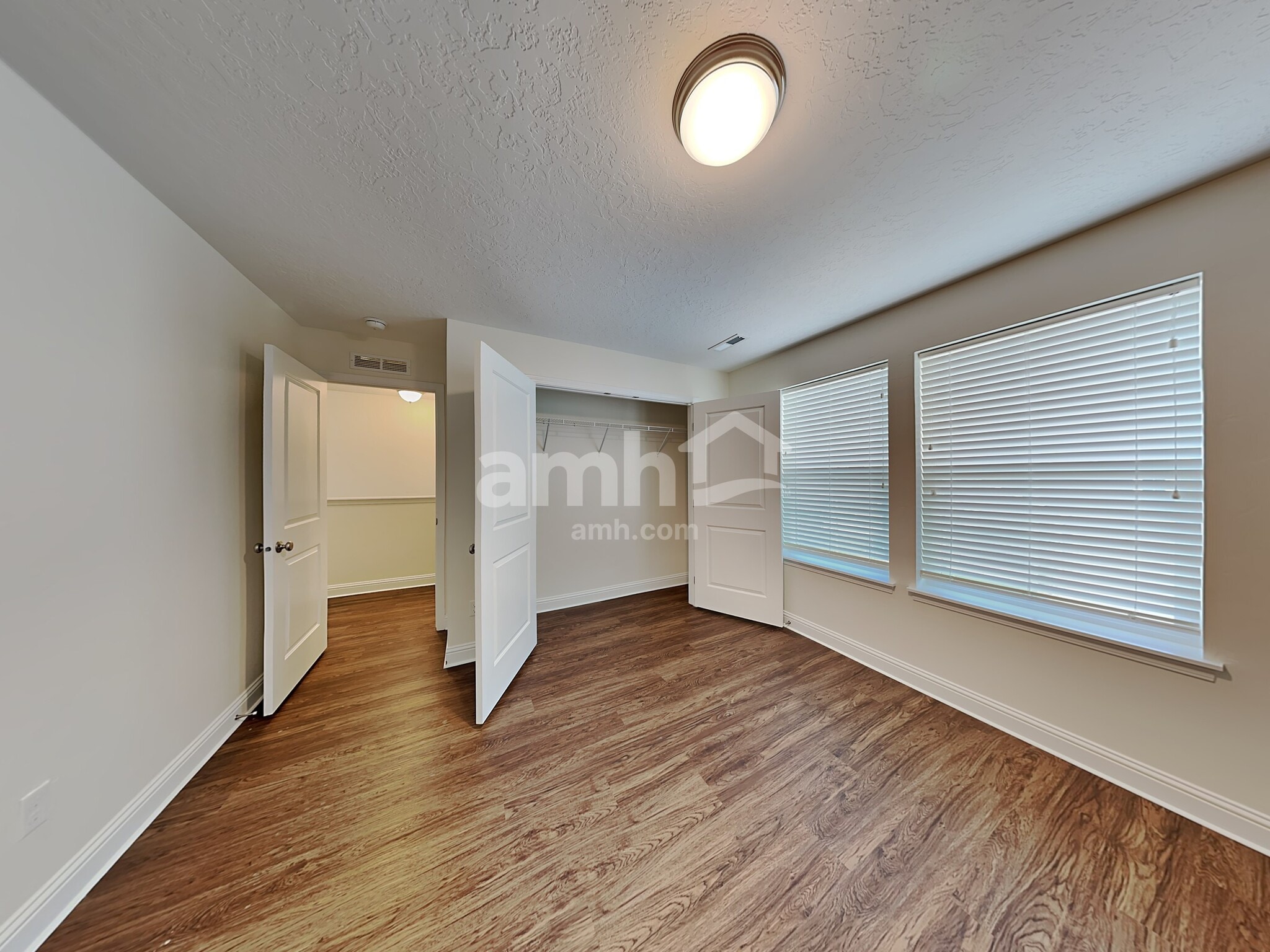 Building Photo - 57 S Lancaster Dr