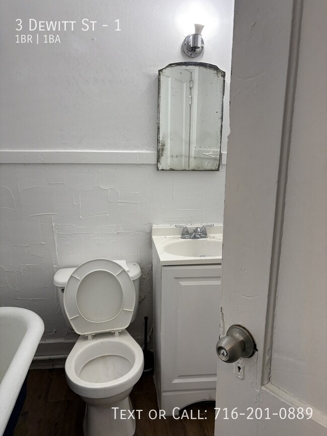 Building Photo - 3 Dewitt St