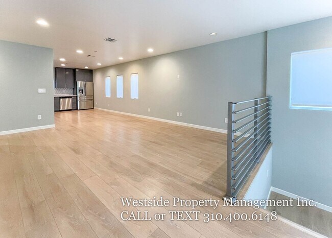 Building Photo - 6546 1/2 La Mirada Ave.-
