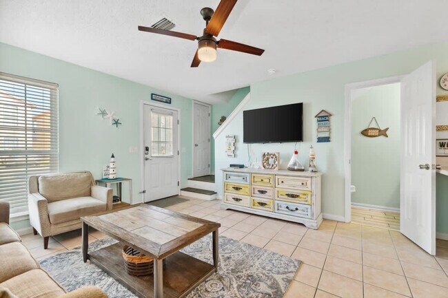 Building Photo - 17212 Front Beach Rd