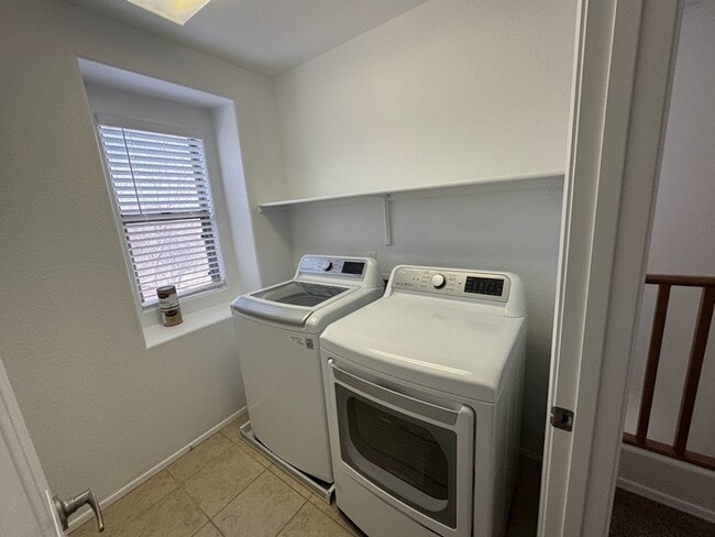 Building Photo - Queen Creek 3br House