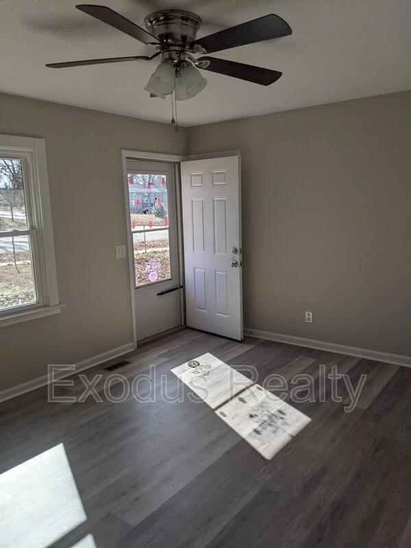 Building Photo - 401 Hickory Ave