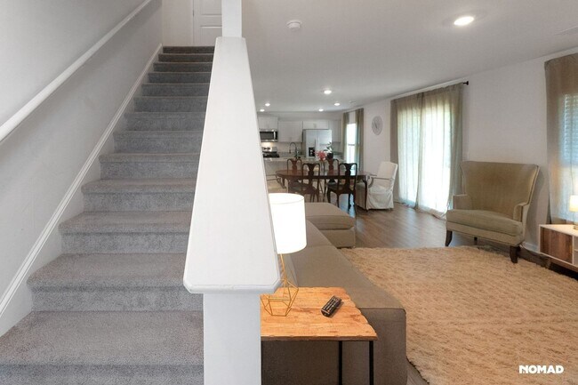 Building Photo - Spacious 4BR House in Piedmont