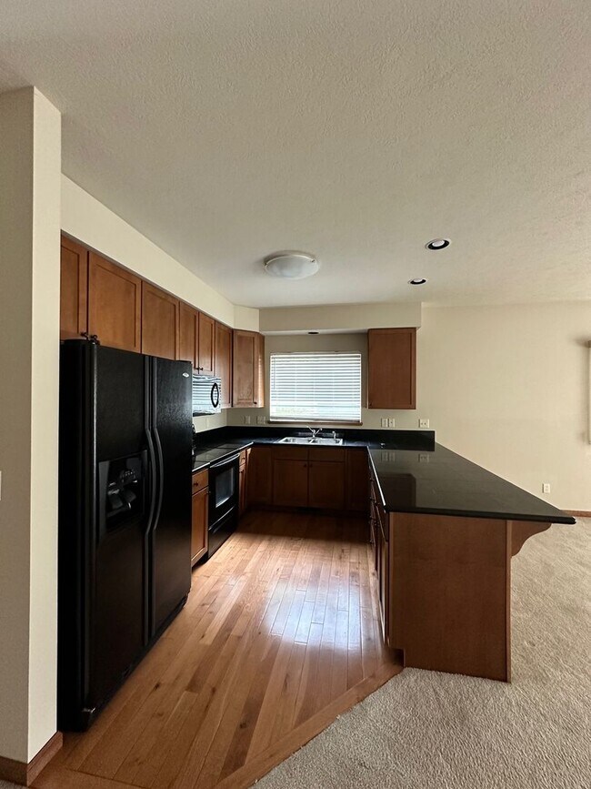 Building Photo - MIE451