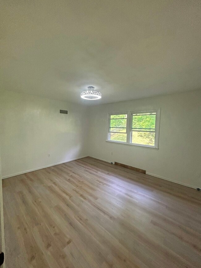 Building Photo - 1317 Fieldcrest
