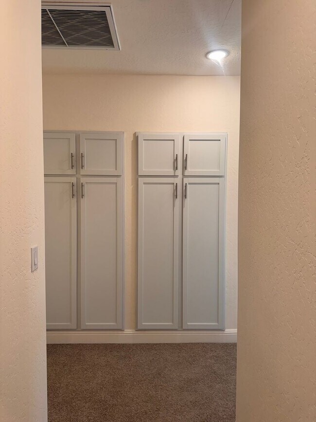 Building Photo - 4438 Langden Dr
