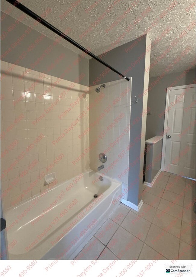 Building Photo - 2 bed 1.5 bath townhouse in Miamisburg not far from Austin's Landing