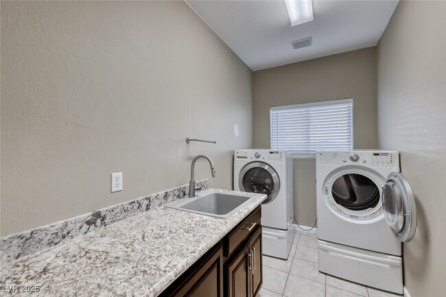 Building Photo - 3608 Julia Waldene Ct