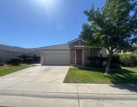 Building Photo - Charming 3 Bedroom, 2 Bathroom Home Elk Grove