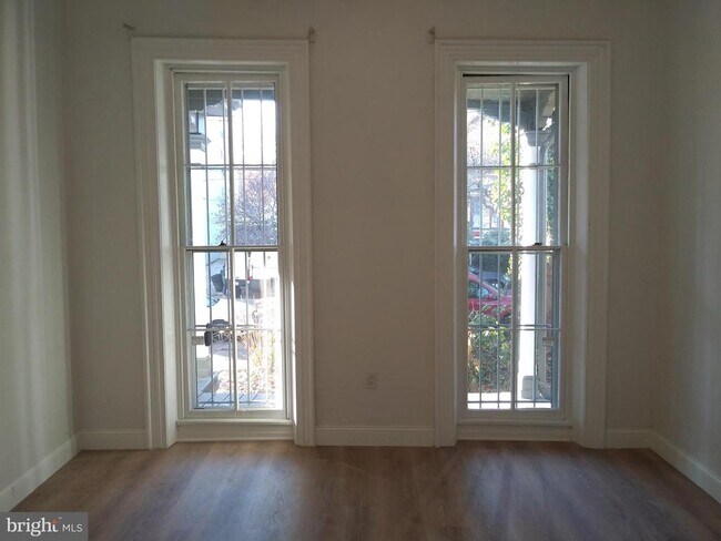 Building Photo - 317 N 33rd St