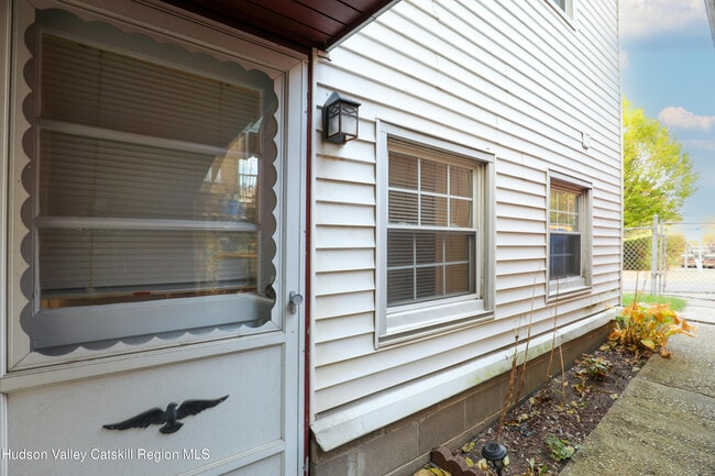 Building Photo - 41 Livingston St