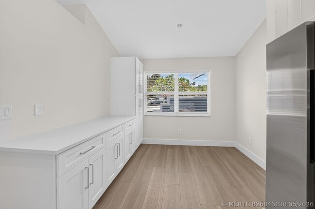 Building Photo - 1378 NW 13th Ct