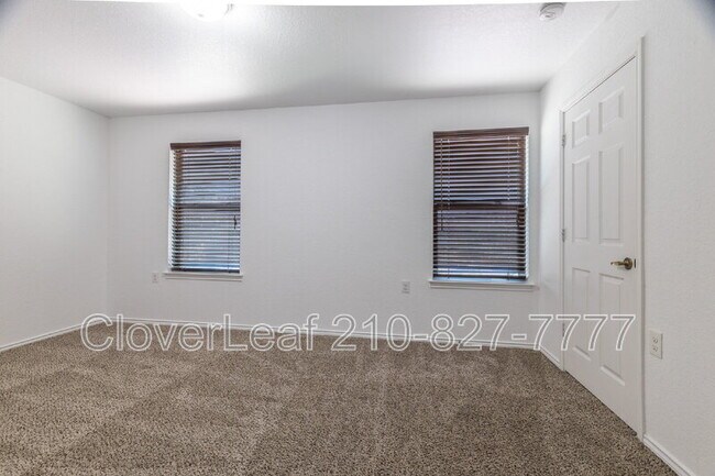 Building Photo - 7422 Bluebonnet Bay