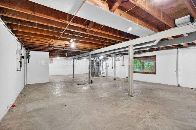 Building Photo - 23 Colchester Dr