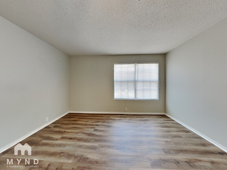 Building Photo - 3117 Stonewall Ln
