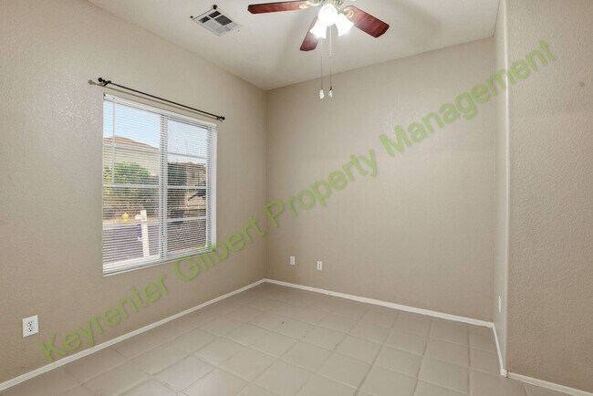 Building Photo - Gilbert 3-Bed / 2.5-Bath Home with Convenient Central Location