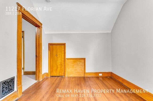 Building Photo - 11217 Florian Ave