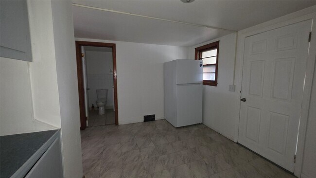 Building Photo - 65 N Harrison St