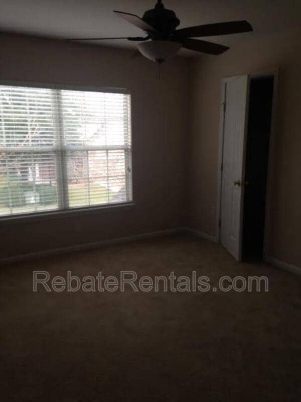 Building Photo - 11141 Castlemain Cir S