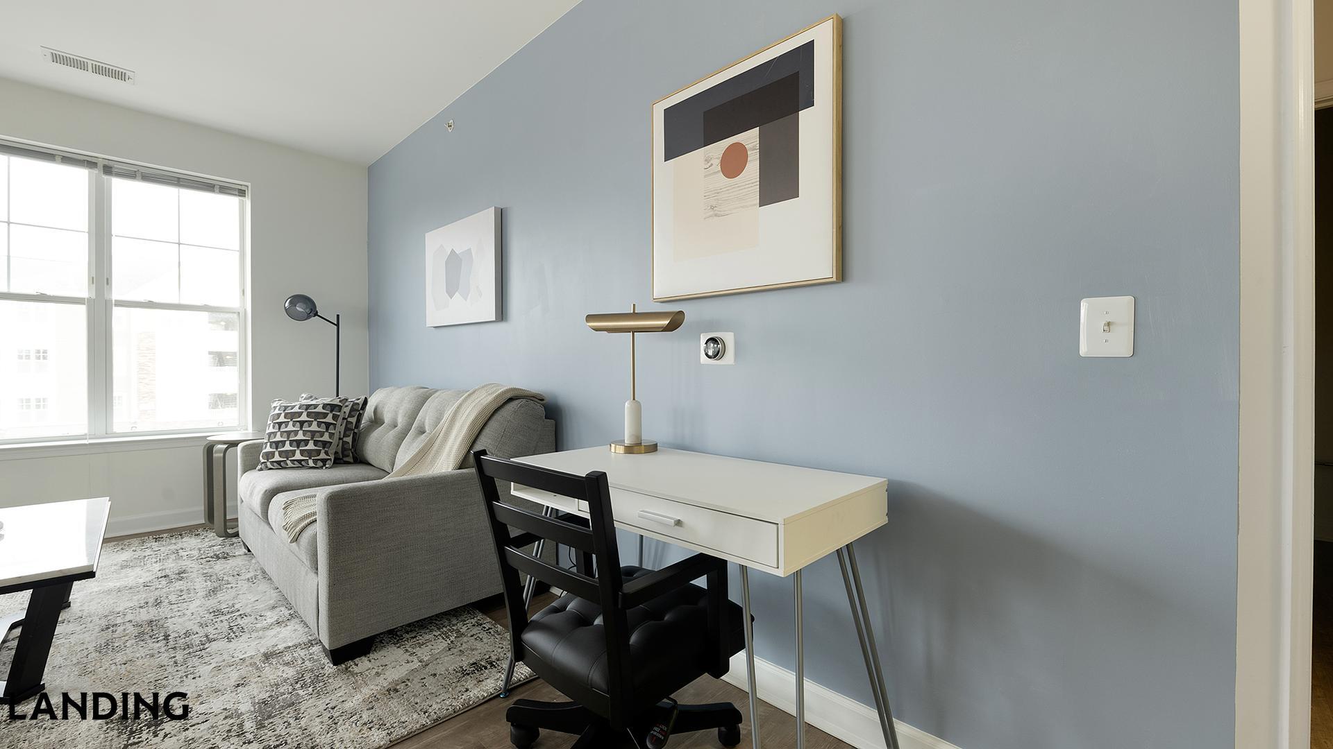 Building Photo - 909 Mansion Dr