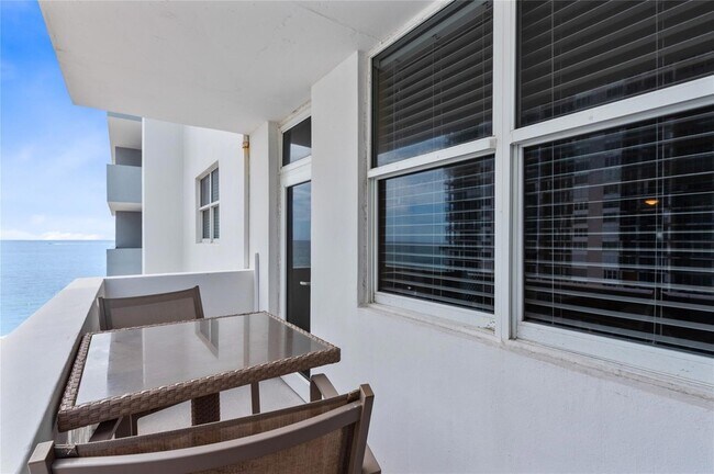 Building Photo - 4250 Galt Ocean Dr