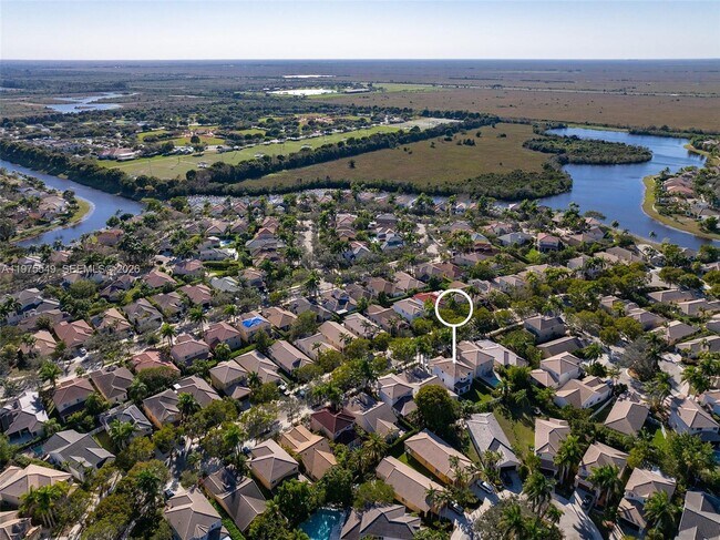 Building Photo - 1077 Golden Cane Dr