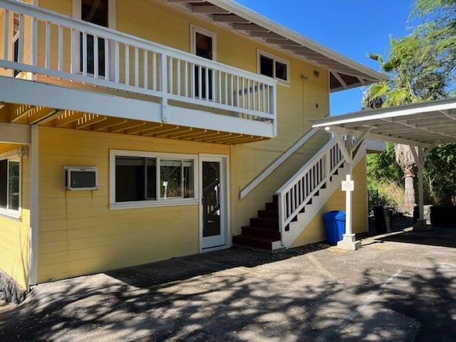 Building Photo - 3 Bedroom / 3 Bath Home with Ocean Views and World Class Surfing on Ali'i Dr