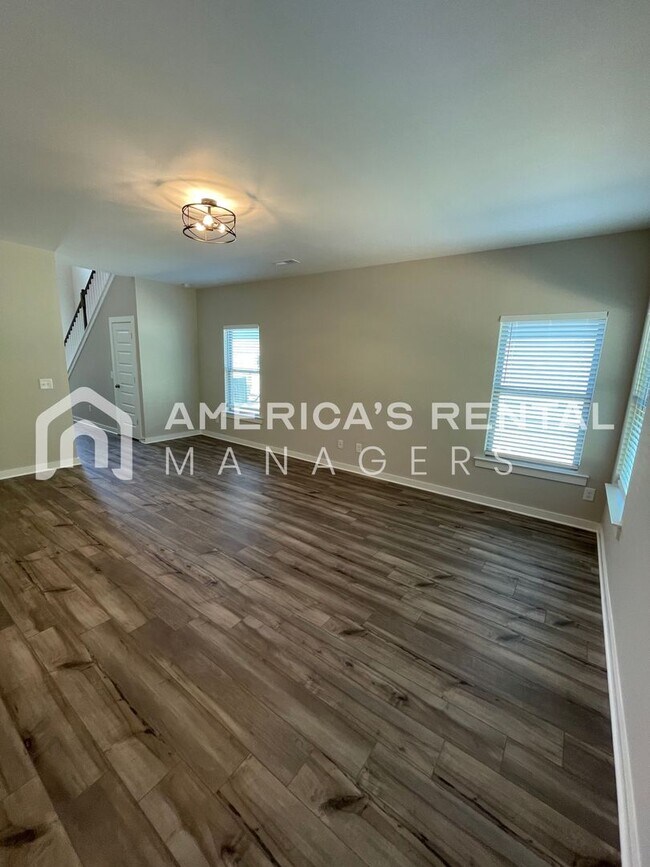 Building Photo - Home for Rent in Cullman, AL!! Available to view NOW!!! Sign a lease by 2/28 to receive HALF OFF ...