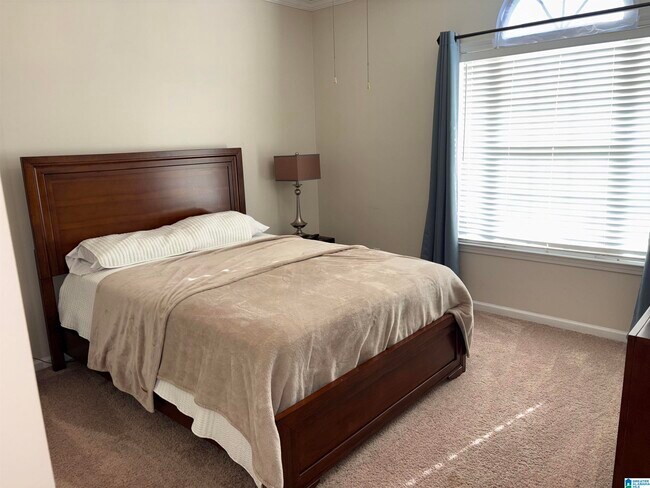 Building Photo - 805 Narrows Point Dr