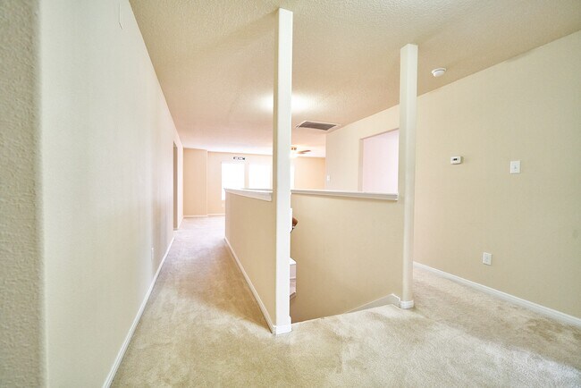 Building Photo - 3019 Zephyr Glen Way