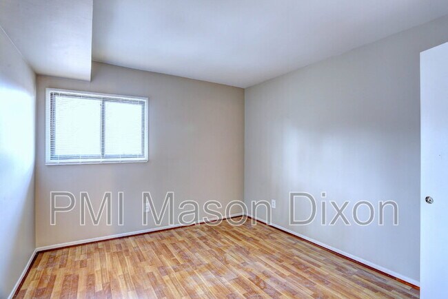 Building Photo - 5681 Harpers Farm Rd