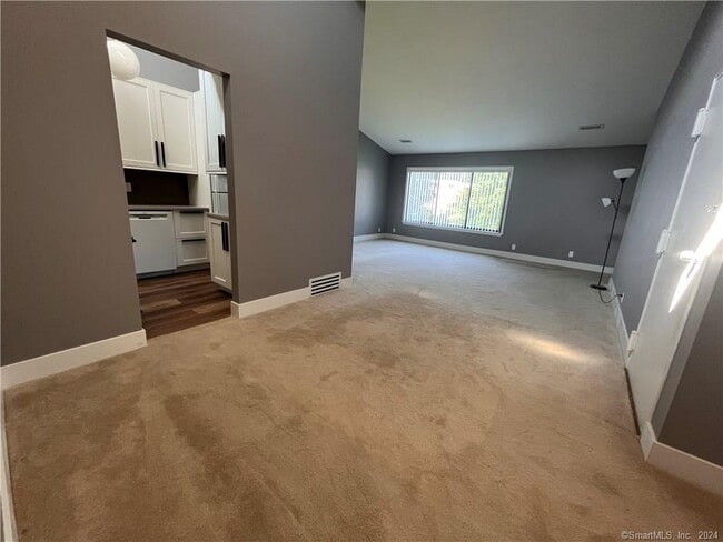 Building Photo - 60 Olcott Way