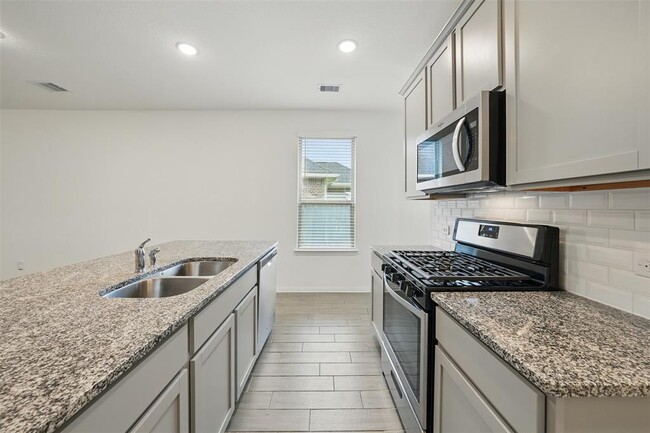 Building Photo - 31335 Horseshoe Meadow Bend Ln