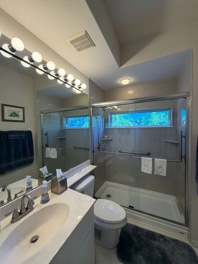 Building Photo - 17020 Willowcrest Way