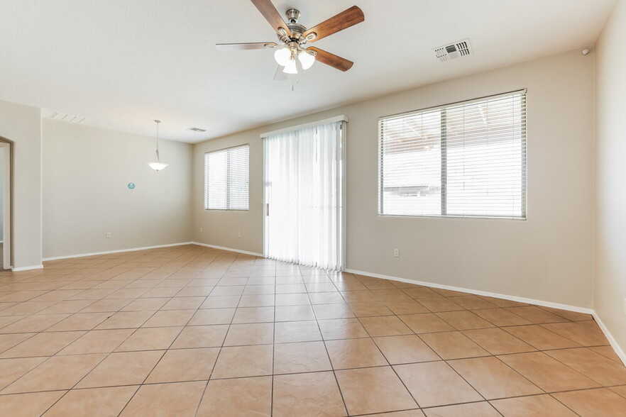 Building Photo - 3430 Avenida Bonita