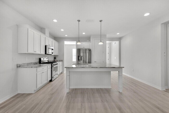 Building Photo - 303 Key Lime Pl